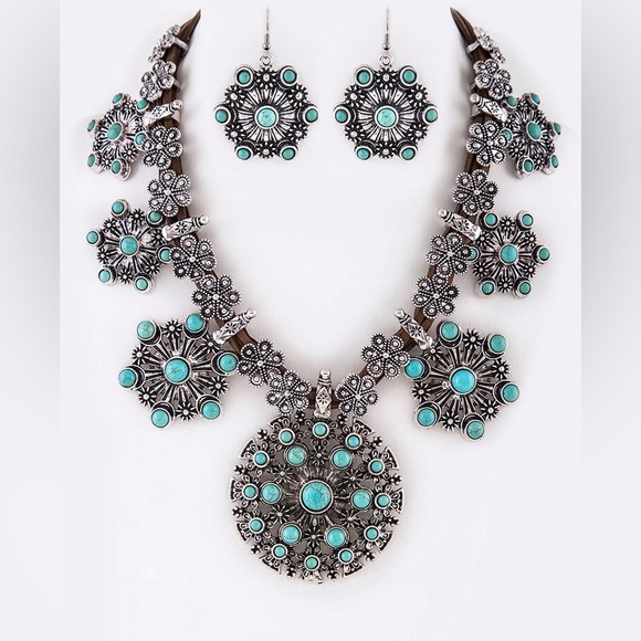 Jewelry - Vintage Inspired Turquoise & Silver Toned Statement Necklace & Earring set